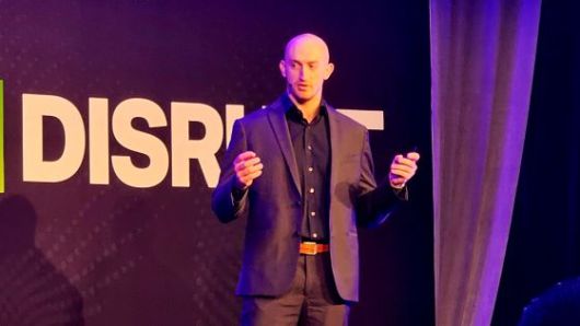 '오비털 로보틱스'의 창업자 에런 보거가 사업모델을 설명하고 있다/사진=류준영 기자