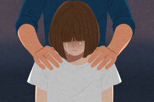 폭력을 일삼고 미성년자 딸까지 추행했던 전남편이 재혼한 뒤 얻은 아이에게 다정한 아빠 노릇을 한다는 사연이 전해졌다./사진=클립아트코리아