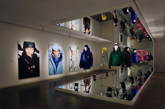 지난 4일 서울 종로구 아름지기에서 진행된 캐나다구스의 '더 파이오니어링 저니’ 쇼케이스 행사장에 전시된 스노우구스 컬렉션 신제품/사진=롯데지에프알