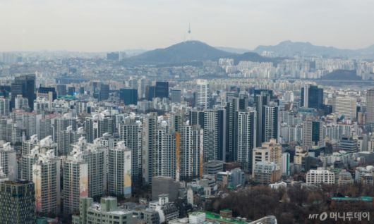 (서울=뉴스1) 안은나 기자 = 사진은 6일 서울 강남구 트레이드타워에서 바라본 도심 아파트 단지.  2026.1.6/뉴스1  Copyright (C) 뉴스1. All rights reserved. 무단 전재 및 재배포,  AI학습 이용 금지. /사진=(서울=뉴스1) 안은나 기자