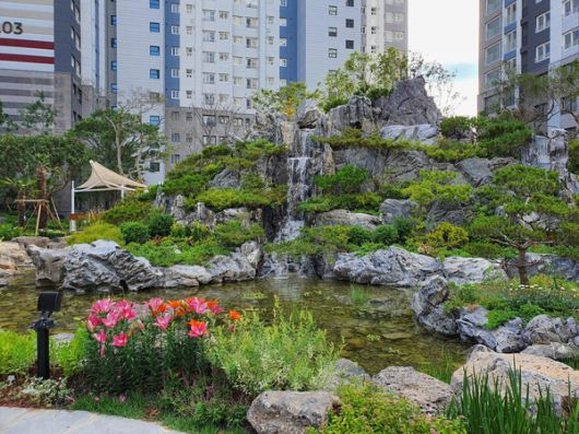 연산 롯데캐슬 골드포레 단지 내 조경 전경. /롯데건설 제공