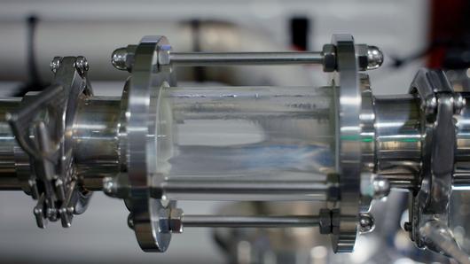 감압 증류 방식으로 증류되고 있는 화요 증류주. /味술관 유튜브