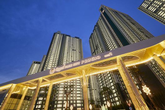 기네스북 등재를 추진중인 문주의 모습/사진 제공=DK아시아