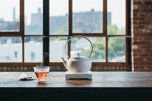 발뮤다 전기주전자 문케틀./발뮤다 제공