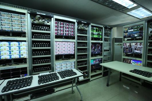 대전광역시 유성구 과학로에 위치한 LG유플러스 대전 R&D센터 내 ‘단말 소프트웨어(SW) 시나리오 시험실’ 모습. /LG유플러스 제공