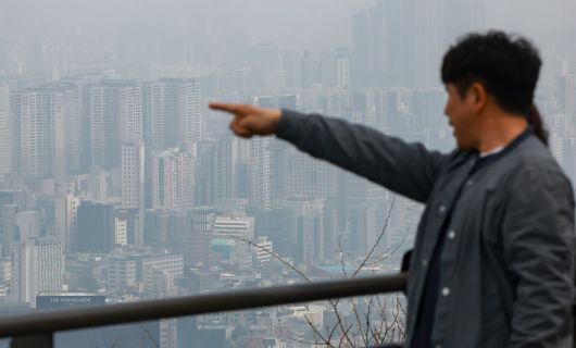 서울 중구 남산에서 바라본 아파트 단지. /뉴스1