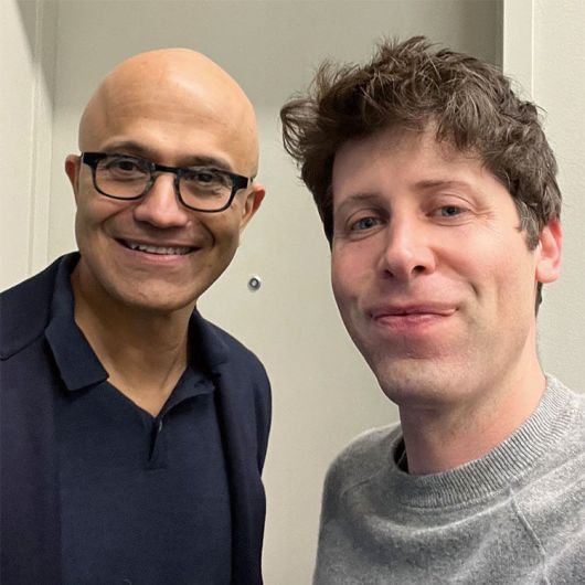 사티아 나델라(왼쪽) MS CEO와 샘 올트먼 오픈AI CEO./샘 올트먼 CEO 트위터