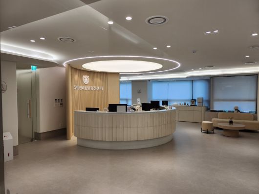 16일 오후 3시쯤 서울 광진구에 위치한 SNU 반려동물 검진센터. 이날은 검진센터가 개원하기로 한 날이었지만 방문 결과 문이 잠겨 있고 직원은 보이지 않았다. /김관래 기자