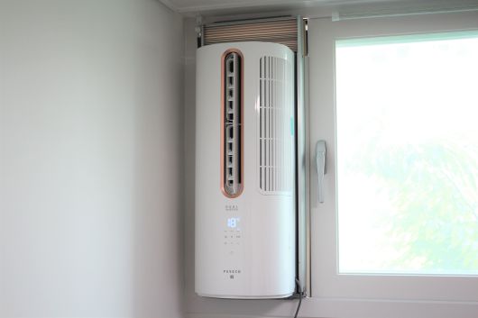 파세코 창문형 에어컨은 별도의 실외기 없이 간편하게 설치할 수 있는 동시에 1등급 LG 듀얼 인버터 컴프레서를 탑재해 냉방 성능이 우수하다. /윤진우 기자