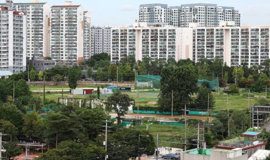 7일 서울 도봉구 성균관대 야구장의 모습. 정부가 이날 발표한 ‘주택공급 확대방안’에 따르면 이곳에 1800세대가 공급된다.  /뉴스1
