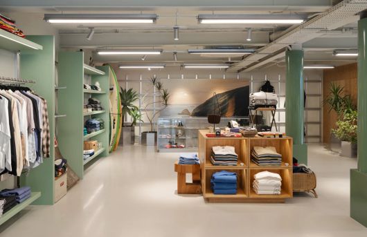 서울 강남구 압구정동에 있는 '스투시 서울챕터' 매장 내부 모습. /스투시코리아 홈페이지 캡처