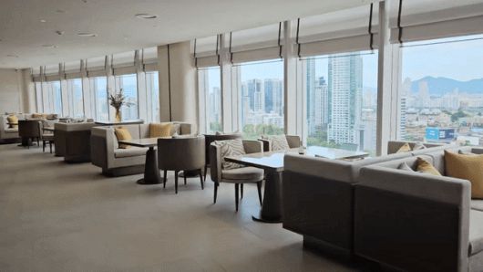 웨스틴 서울 파르나스 30층에 있는 클럽 라운지 '웨스틴 클럽' 내부 모습. /정재훤 기자