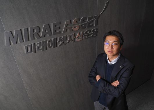 2025년 12월 24일 서울 종로구 미래에셋자산운용에서 김정수 본부장이 포즈를 취하고 있다. /장경식 기자