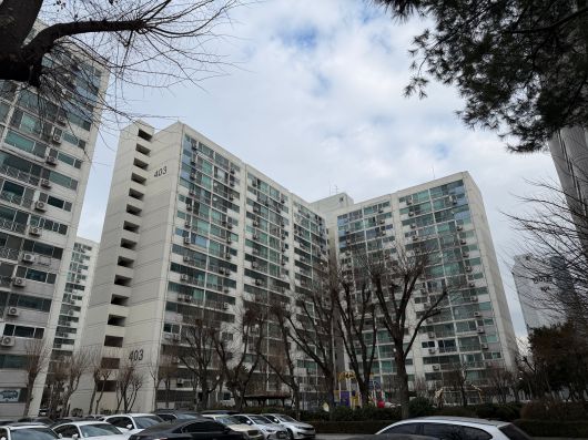 지난 9일 방문한 서울 강남구 수서동의 삼익아파트 단지의 모습. 삼익아파트는 법적 상한 용적률이 400%로 높아져 재건축 사업성이 높은 곳이란 평가를 받는다. /김보연 기자