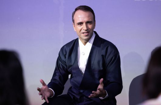 13일 서울 광진 그랜드 워커힐 호텔에서 진행된 르노코리아의 필랑트 글로벌 공개 행사에서 니콜라 파리 르노코리아 CEO가 취재진과 인터뷰를 하고 있다. /르노코리아 제공