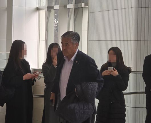 타마츠가 겐이치 일본 롯데홀딩스 대표가 15일 서울 송파구 롯데월드타워에서 열리는 2026 상반기 롯데 VCM(Value Creation Meeting·옛 사장단 회의)에 참석하고 있다. /VCM 공동취재단