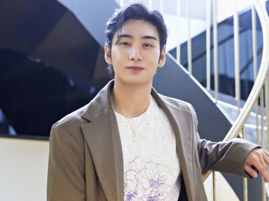 백호. 플레디스 엔터테인먼트