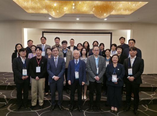 대한재택의료학회가 지난 20일 서울 역삼동 삼정호텔에서 ‘전환기의료와 가정 호스피스: 지속 가능한 재택의료를 위한 도전과 협력’을 주제로 2025년 춘계 심포지엄을 개최했다. 대한재택의료학회 제공