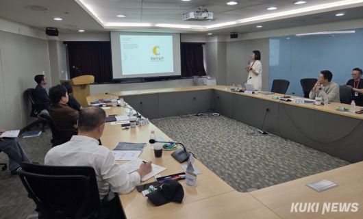 충남도는 13일 도청에서 ‘충남미술관 브랜드(MI) 개발 용역 중간 보고회’를 열고, 브랜드 및 시각화 전략 구체화 방안을 논의했다.