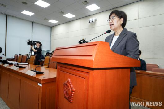 정은경 보건복지부 장관 후보자가 18일 서울 여의도 국회에서 열린 인사청문회에 참석해 발언하고 있다. 유희태 기자