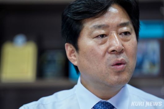 황명선 더불어민주당 최고위원 후보가 15일 쿠키뉴스와 인터뷰에서 내란세력 청산의 중요성을 강조하고 있다. 유희태 기자