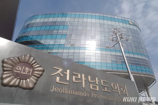 전남도의회 농수산위원회는 농어민 공익수당 예산 89억 원 증액 제출한 예산안이 예산결산특별위원회 최종 심사를 거쳐 확정됐다고 밝혔다. /신영삼 기자