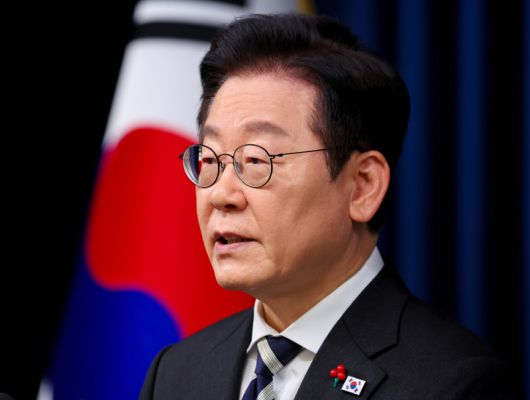 이재명 대통령이 12·3 비상계엄 사태 1주년인 3일 용산 대통령실에서 빛의 혁명 1주년 대국민 특별성명을 발표하고 있다. 연합뉴스