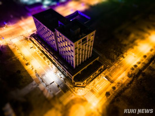 지난 18일 밤 인천 영종도 상공에서 바라본 미단시티 일대 풍경.