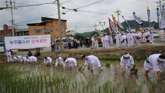 ‘화순 능주 들소리’는 농경 공동체의 협력과 유대 문화를 생생히 보여주는 전통 노동요로, 현재까지 주민들이 주체가 돼 전승하고 있다는 점에서 가치가 크다. /전남도