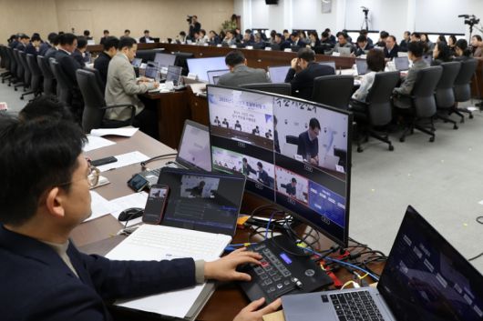 조달청 대변인실 한명일 사무관은 12일 정부대전청사에서 열린 ‘2026년 상반기 조달부서장 회의’를 최초로 국민에게 생중계했다. 조달청