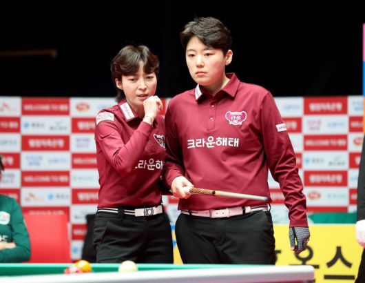 크라운해태 ‘여성 듀오’ 임정숙(왼쪽)과 백민주. PBA 제공