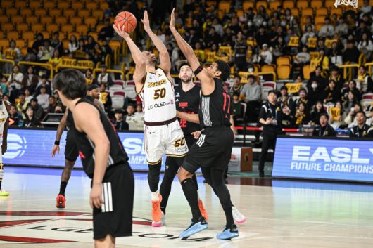 LG는 21일 창원체육관에서 열린 2025-2026 동아시아슈퍼리그 홈경기에서 일본 알바크 도쿄에 패했다. EASL 제공