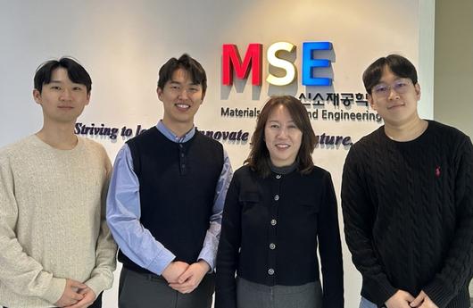 (왼쪽부터)양현우 박사과정, 이상재 박사, 조은애 교수, 신동원 박사과정. KAIST