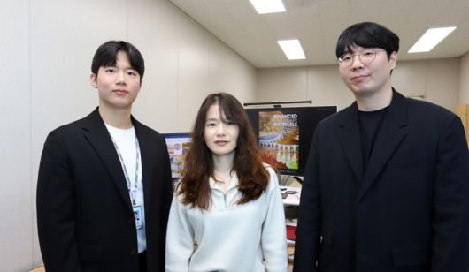 (왼쪽부터)한국기계연구원 강병호 학생연구원, 전소희 책임연구원, 한밭대 하지환 교수. 한국기계연구원