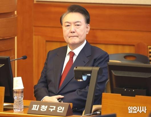 헌법재판소 변론기일에 출석해 있는 윤석열 전 대통령 ⓒ사진공동취재단