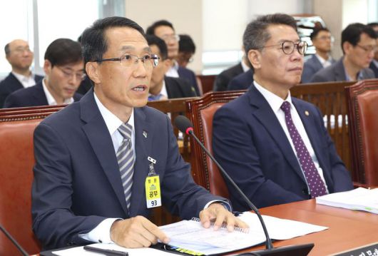 지난달 30일, 서울 여의도 국회에 출석해 인사말 하는 유재성 신임 경찰청장 직무대행 ⓒ뉴시스