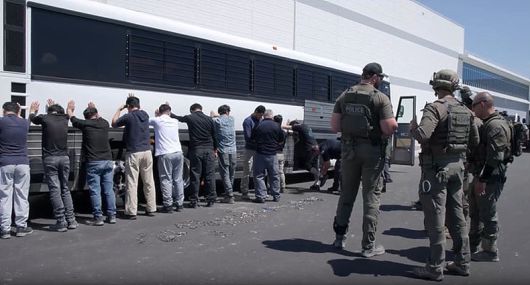 지난 4일(현지시각) 미국 조지아주 현대차그룹-LG에너지솔루션의 합작 배터리 공장(HL-GA) 건설 현장에서 벌어진 이민 단속 모습 ⓒ뉴시스