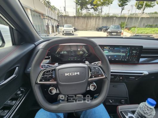 KGM 액티언 하이브리드 운전석 인테리어. / 사진=김재훈 기자