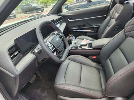 KGM 액티언 하이브리드 앞좌석 인테리어. / 사진=김재훈 기자