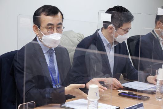 금융위원회와 과학기술정보통신부는 1일 서울역 스마트워크센터에서 공동으로 핀테크 블록체인 활성화를 위한 현장간담회를 개최했다. 이세훈 금융위원회 사무처장이 발언하고 있다.