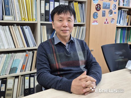 전자신문