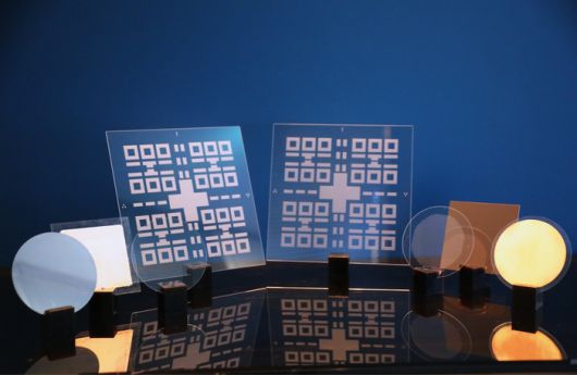 애니캐스팅 유리기판 시제품