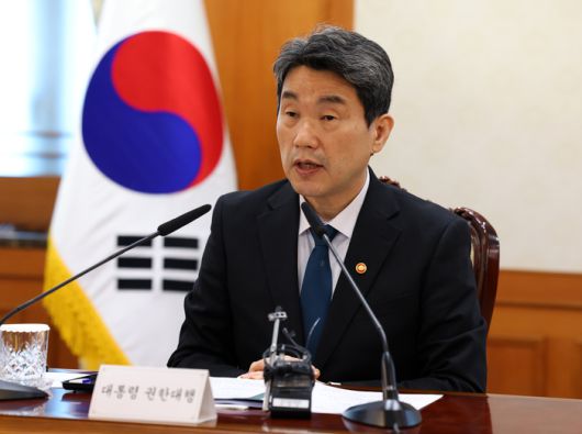 이주호 대통령 권한대행 부총리 겸 교육부 장관이 12일 정부서울청사에서 제21대 대통령 선거 대비 공명선거 관계장관회의를 하고 있다.[연합뉴스]