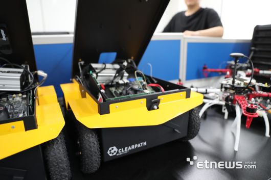 DGIST가 보유하고 있는 AI 기반 육상 및 야외 탐색 장비