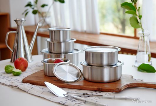 최근 경기 고양시 일산동구에 위치한 본사에서 차찬영 '지엔티글로벌' 대표와 키친 브랜드 '고트만'을 비롯한 글로벌 비즈니스 관련 인터뷰를 가졌다.