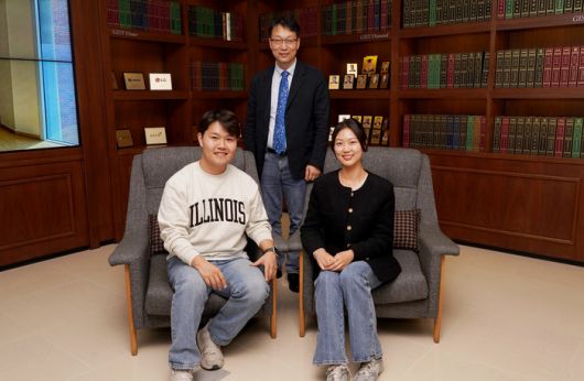 왼쪽부터 시계방향으로 최민준 박사(현 미국 일리노이대학교 어바나샴페인), 이재영 교수, 배수안 박사.