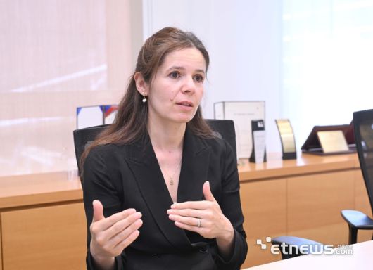 시벨 톰바즈 에릭슨 코리아 파트너스 CEO가 에릭슨 코리아 파트너스 본사 건물에서 전자신문과 인터뷰를 하고 있다. 박지호 jihopress@etnews.com