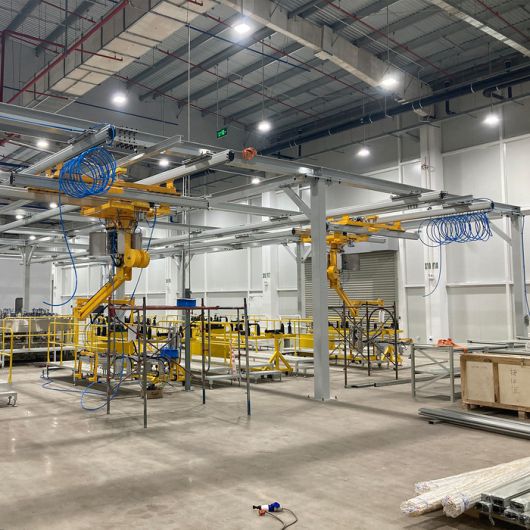 하누리의 천정 레일형 매니퓰레이터.