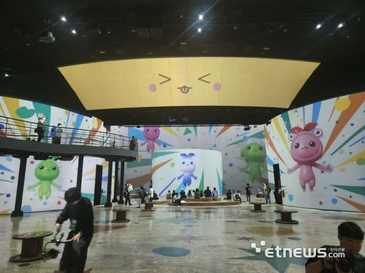 로스트아크 '빛의 여정' 미디어아트 전시