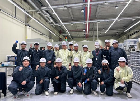 하나기술이 'TGV(Through-Glass Via) 유리 가공 기술' 개발에 성공한 것을 기념하며 자체 기술 시연회를 개최했다. (하나기술 제공)